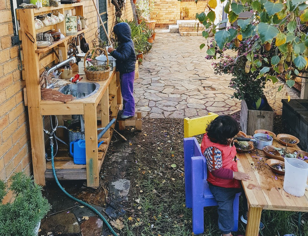 Muddly Puddly Laboratory - Just add water for mud magic
